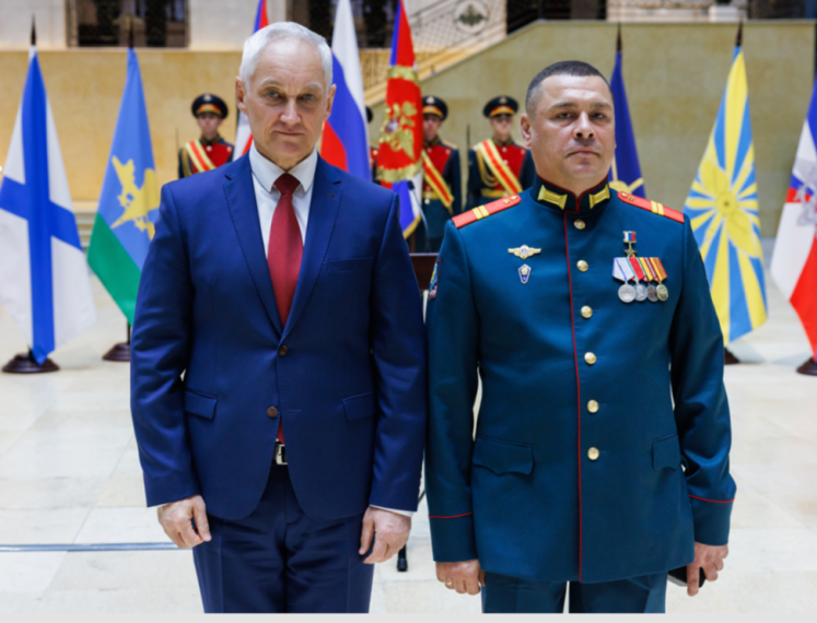 ШКОЛА ГОРДИТСЯ ГЕРОЕМ.
